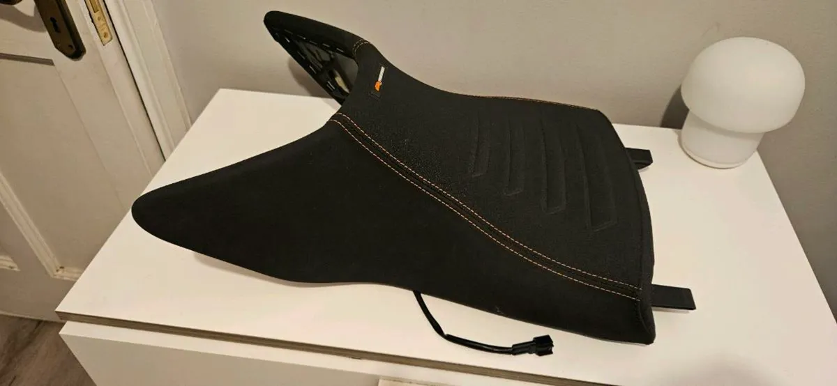 KTM1290SAS '21-'24 heated comfort seat. Shoei - Image 2