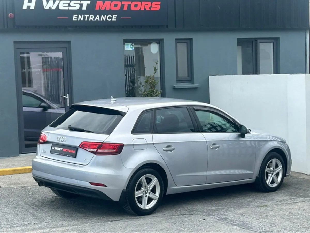 Audi A3 1.6 TDI SE Sb116ps 5DR 116PS - Image 2