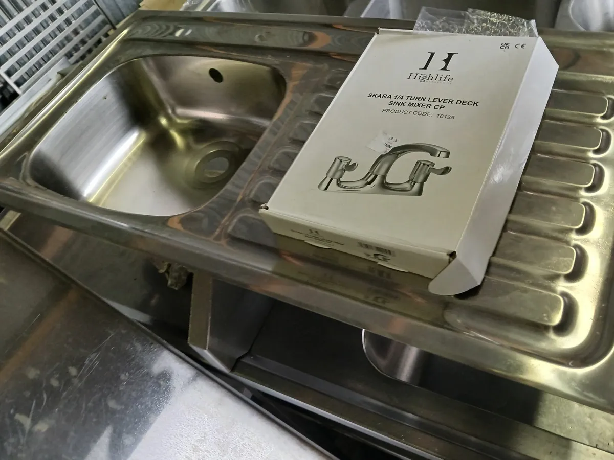Staneless steel  sink unit/ & fittings  delivered - Image 4