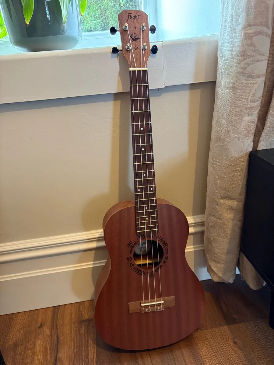 Ukulele - Image 1