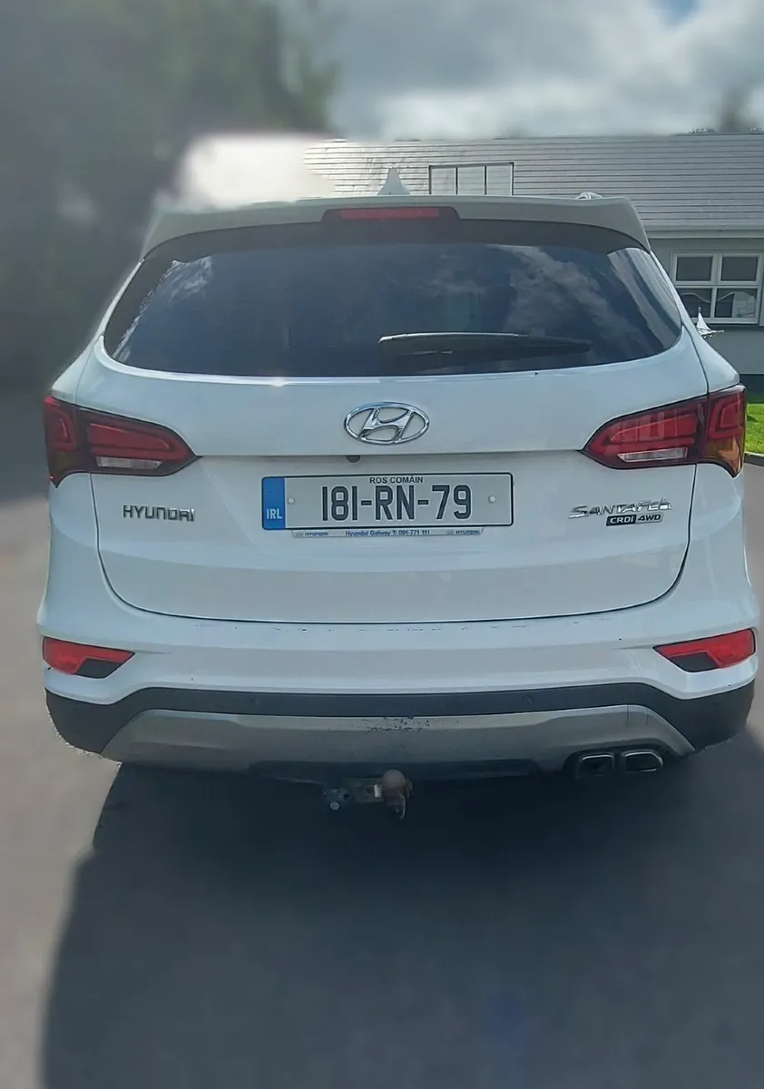 Hyundai Santa Fe 2018 - Image 4