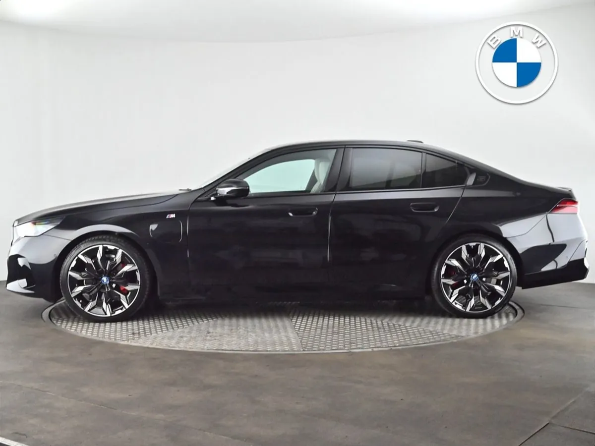 BMW 5 Series 530e M Sport Pro Saloon - Image 3