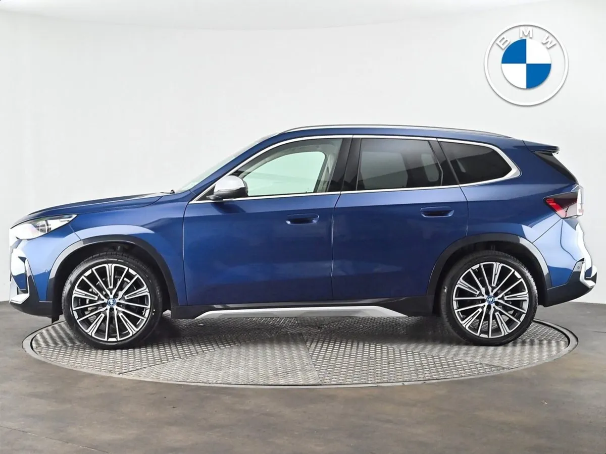 BMW iX1 Xdrive30 Xline - Image 3