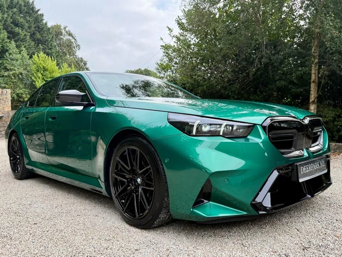 BMW M5 4.4 V8 Hybrid  ultimate Pack - Image 1