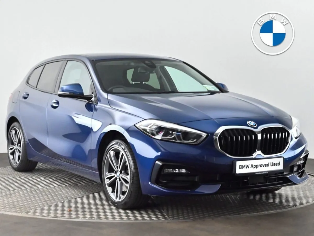 BMW 1 Series 118i Sport - Image 1