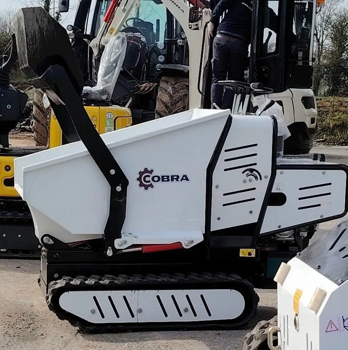 Skid Steer & High Tip Mini Dumper - Image 2