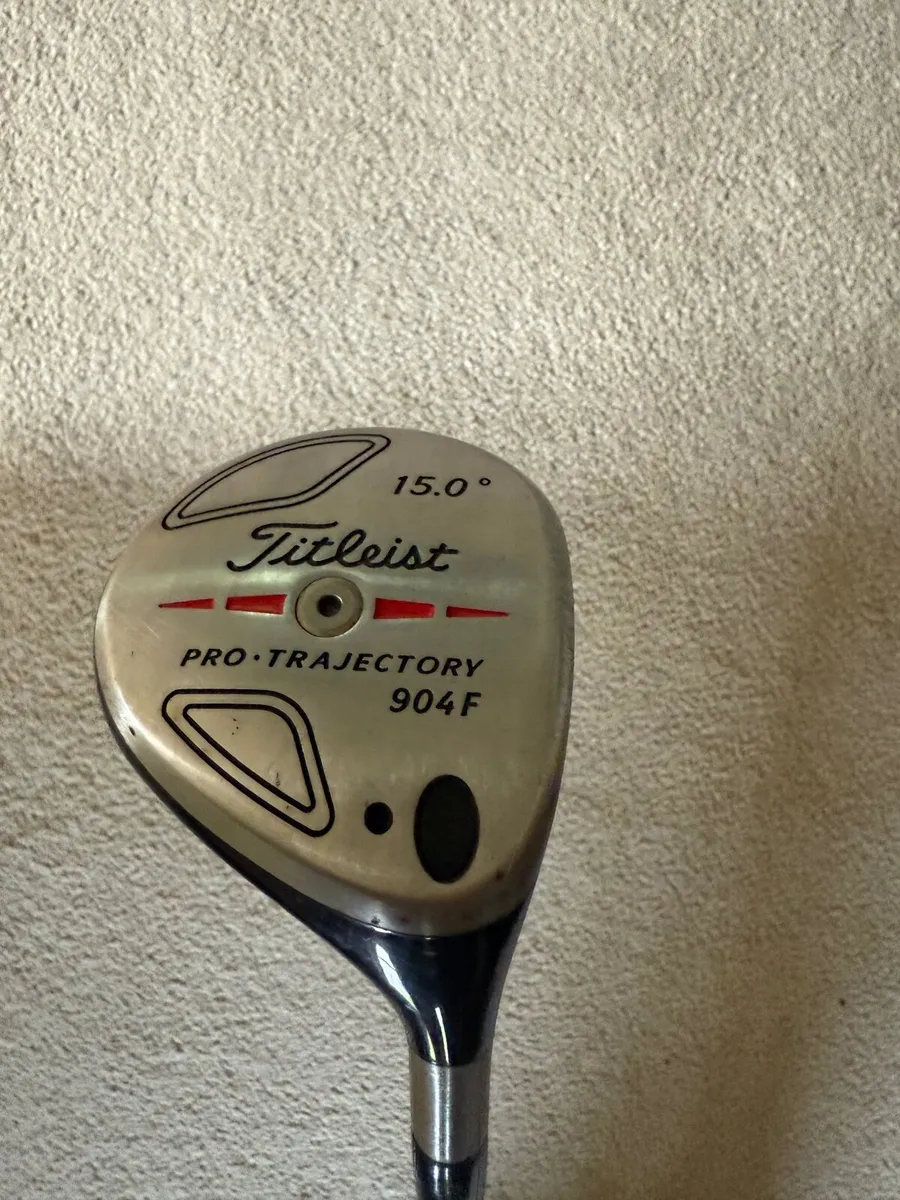 Titleist 3 wood 904 F 15 degrees loft - Image 1
