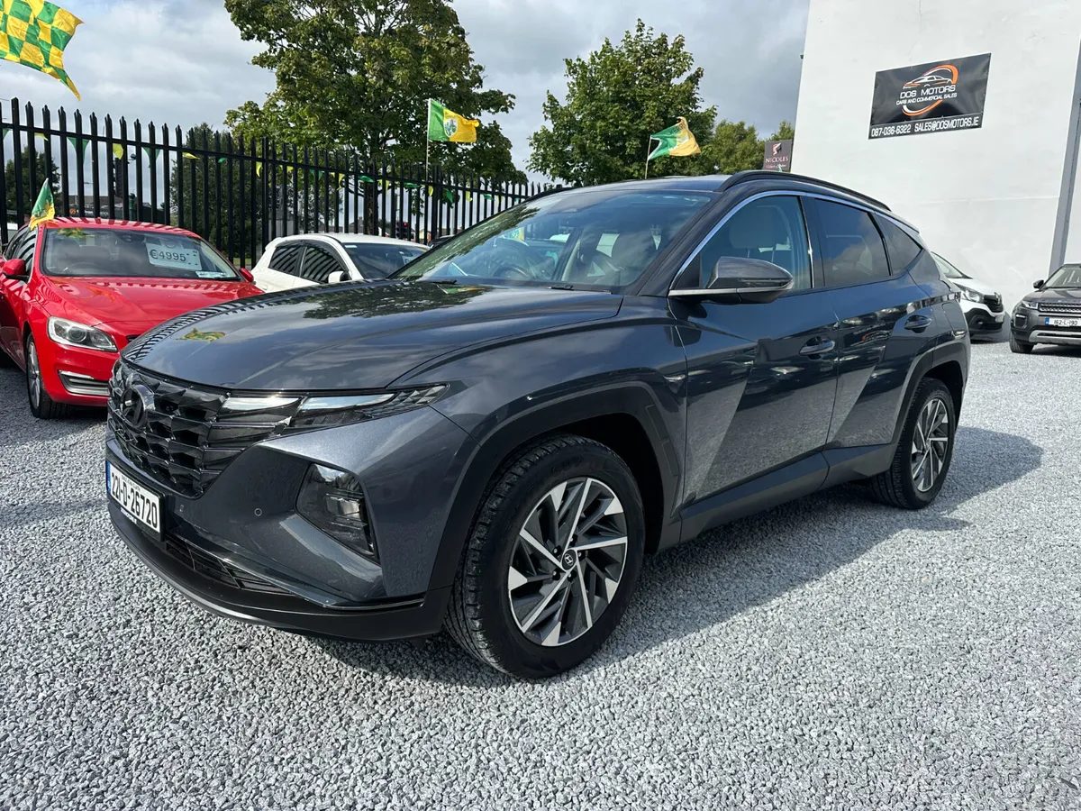 2022 (221) Hyundai Tucson 2WD Executive Plus - Image 3