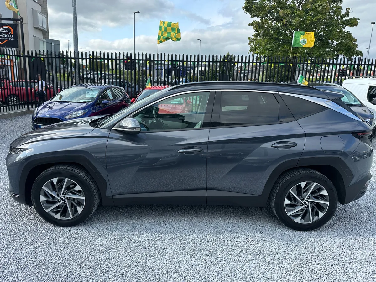 2022 (221) Hyundai Tucson 2WD Executive Plus - Image 4