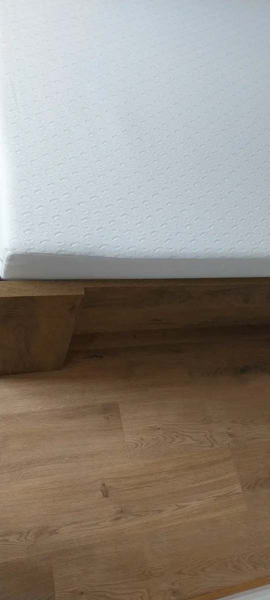 Double bed - Image 2