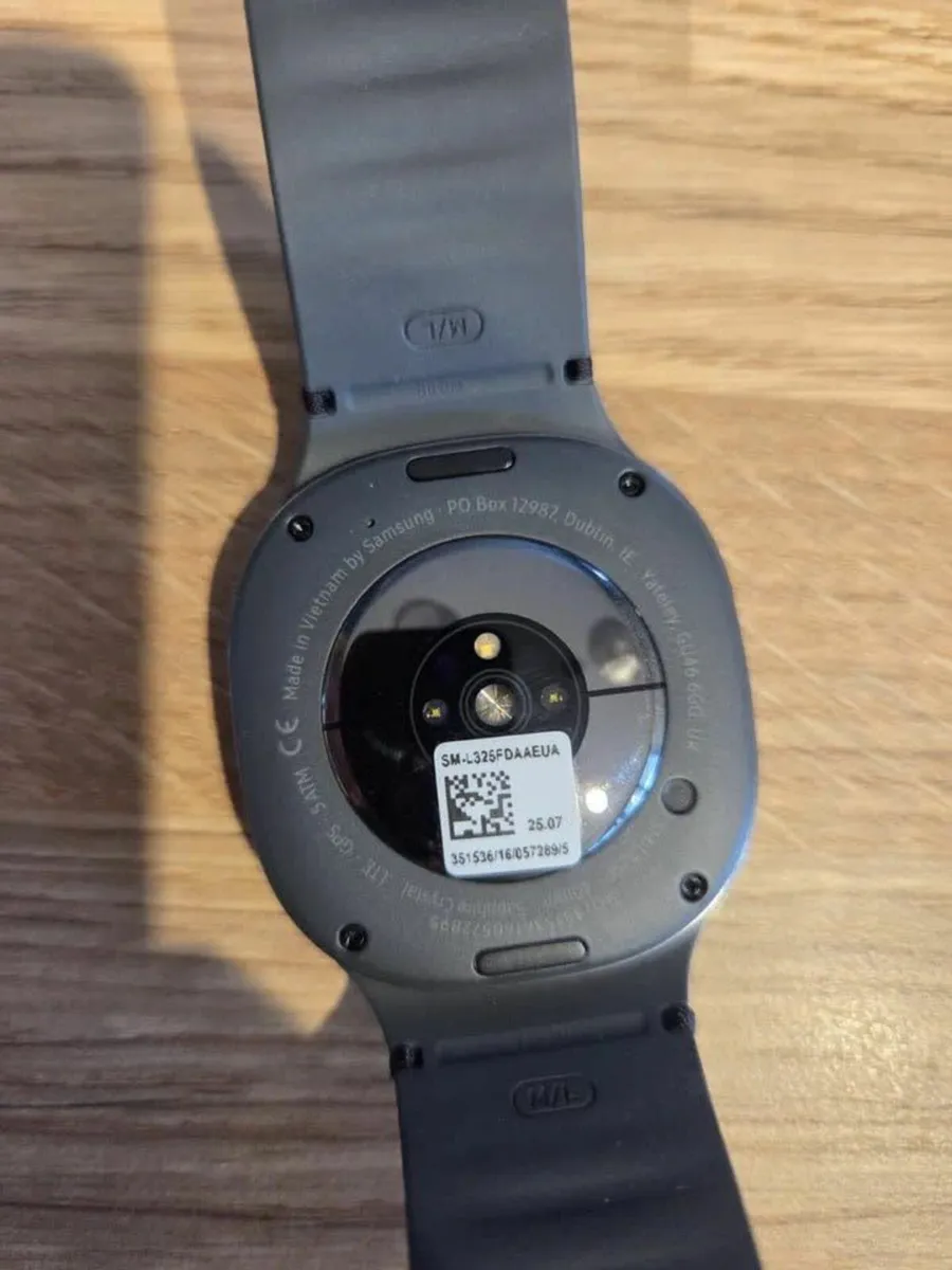 Samsung Galaxy Watch 8 Graphite 40mm - Image 2