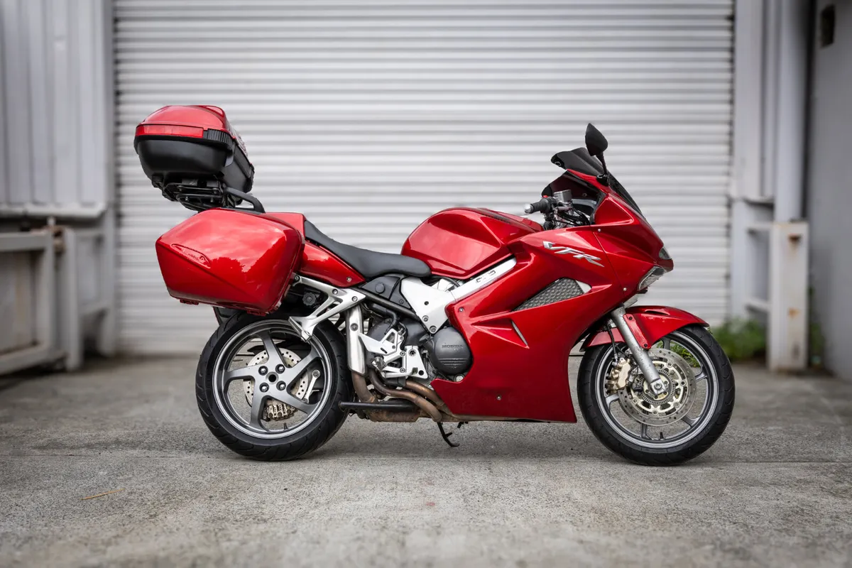 Honda VFR800 2008 - Image 1