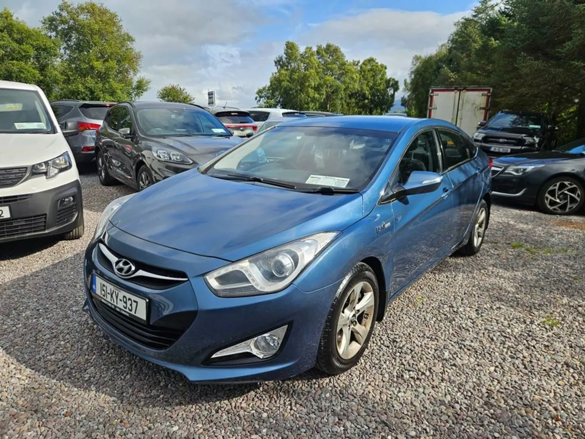 Hyundai i40 Saloon Executive 4DR - Image 2