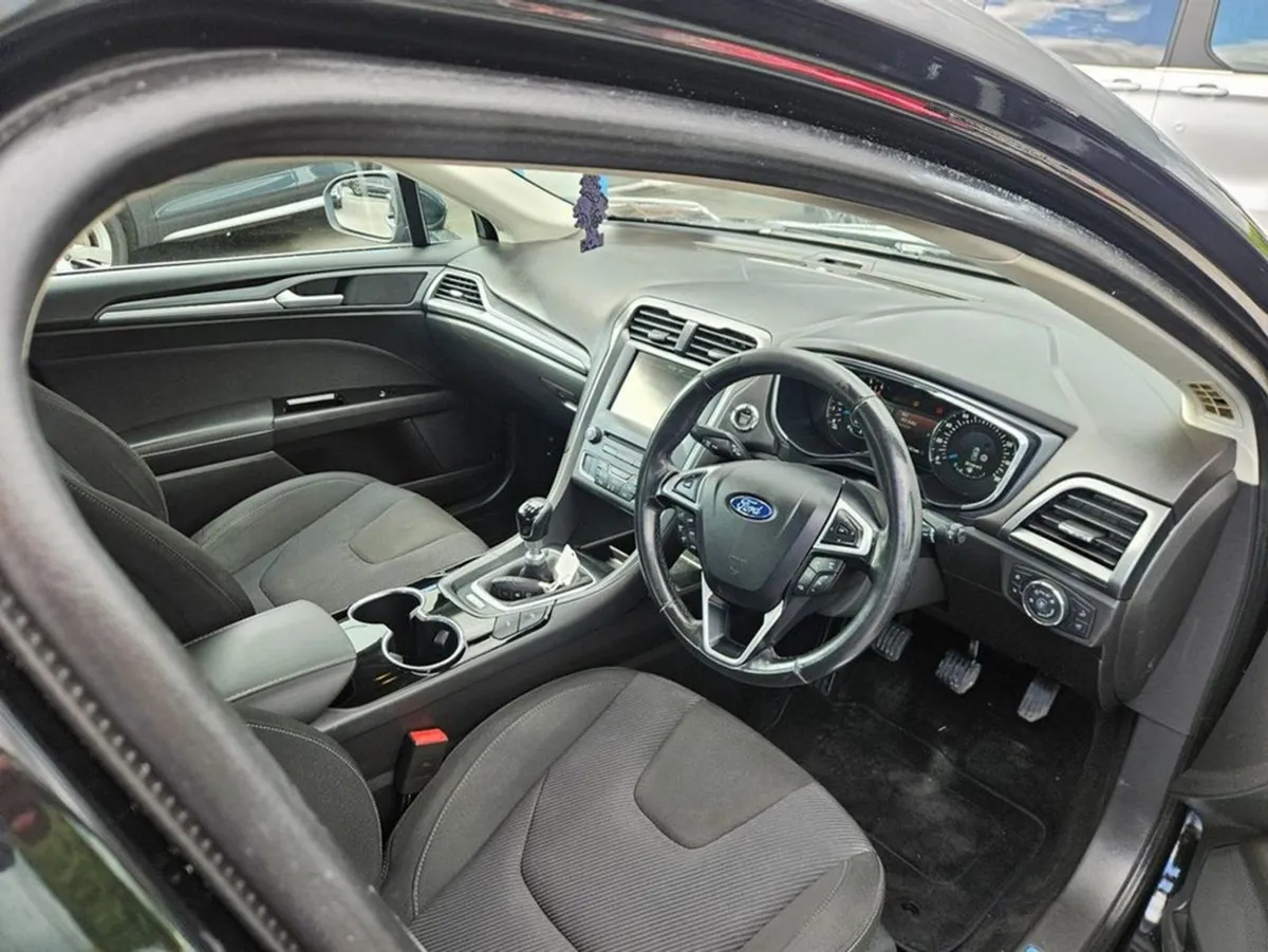 Ford Mondeo 2.0 Tdci Titanium ECO S/S 150PS 5DR - Image 3