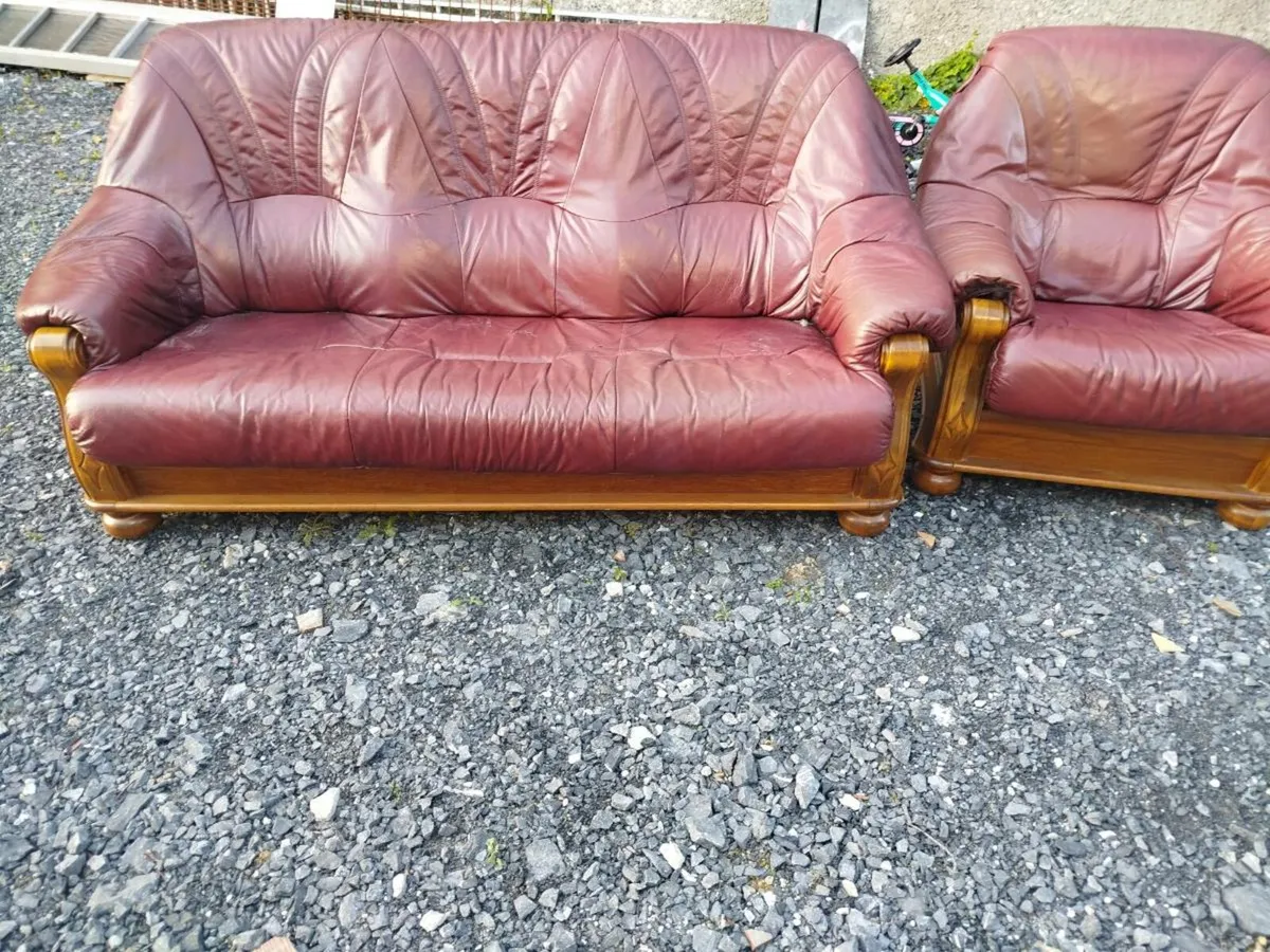 Sofa and armchairs - Image 2