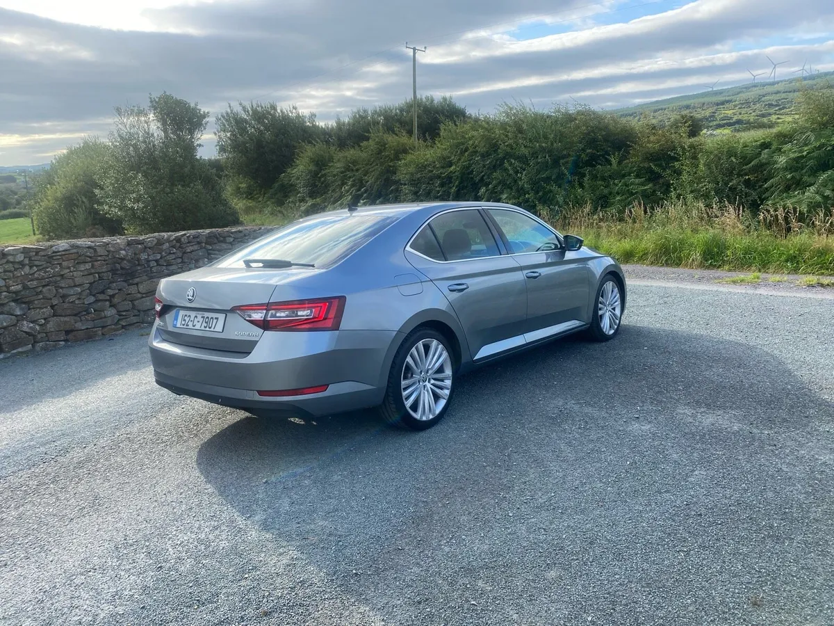 Skoda superb excutive model - Image 3