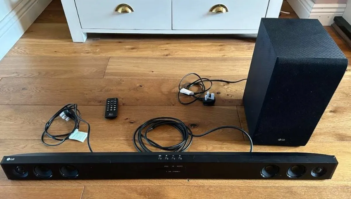LG Sound Bar SJ3 Sound Bar (300W RMS) - Image 1