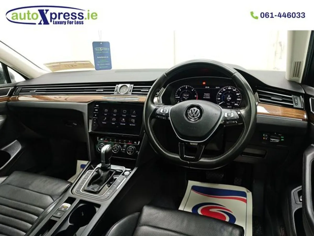 Volkswagen Passat 2.0 TDI Elegance Line Automatic - Image 2