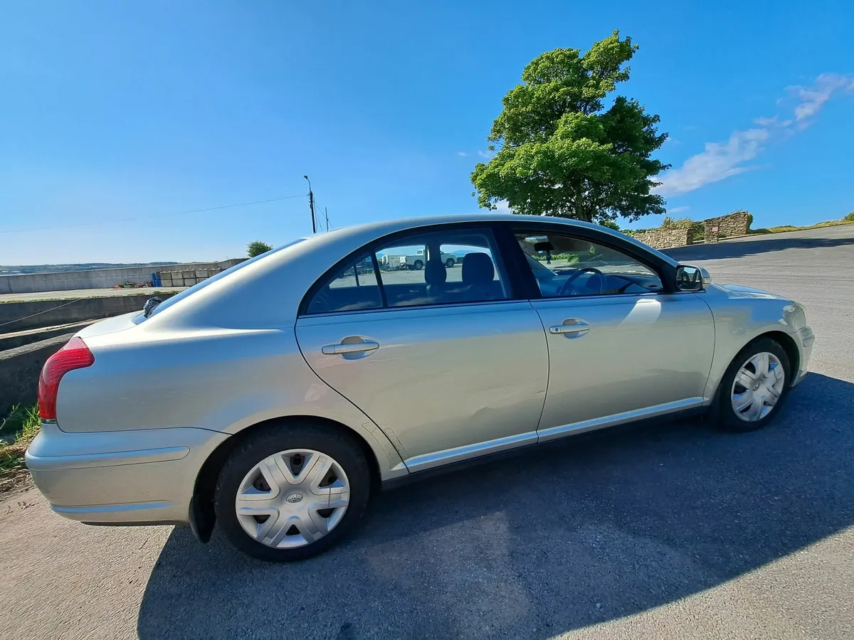 2009 Toyota Avensis - Image 3