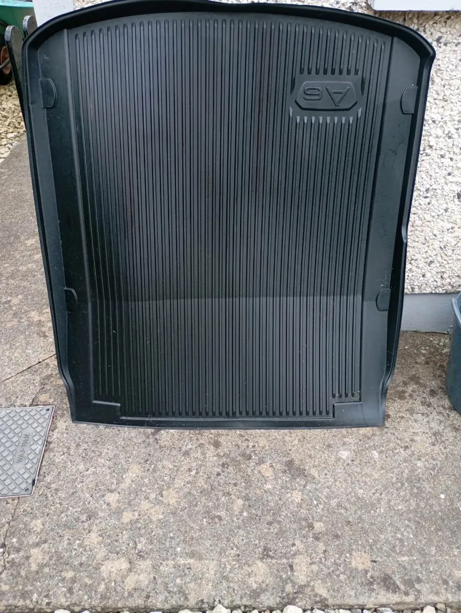 Audi A6 boot liner - Image 1