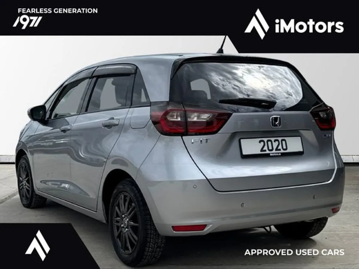 Honda Fit Ehev Automatic Hybrid - Image 3