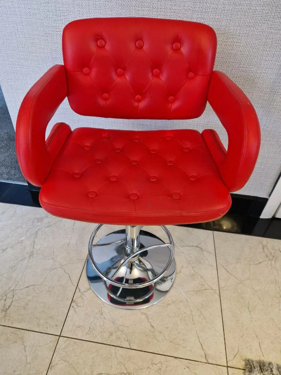 Red bar stool - Image 1