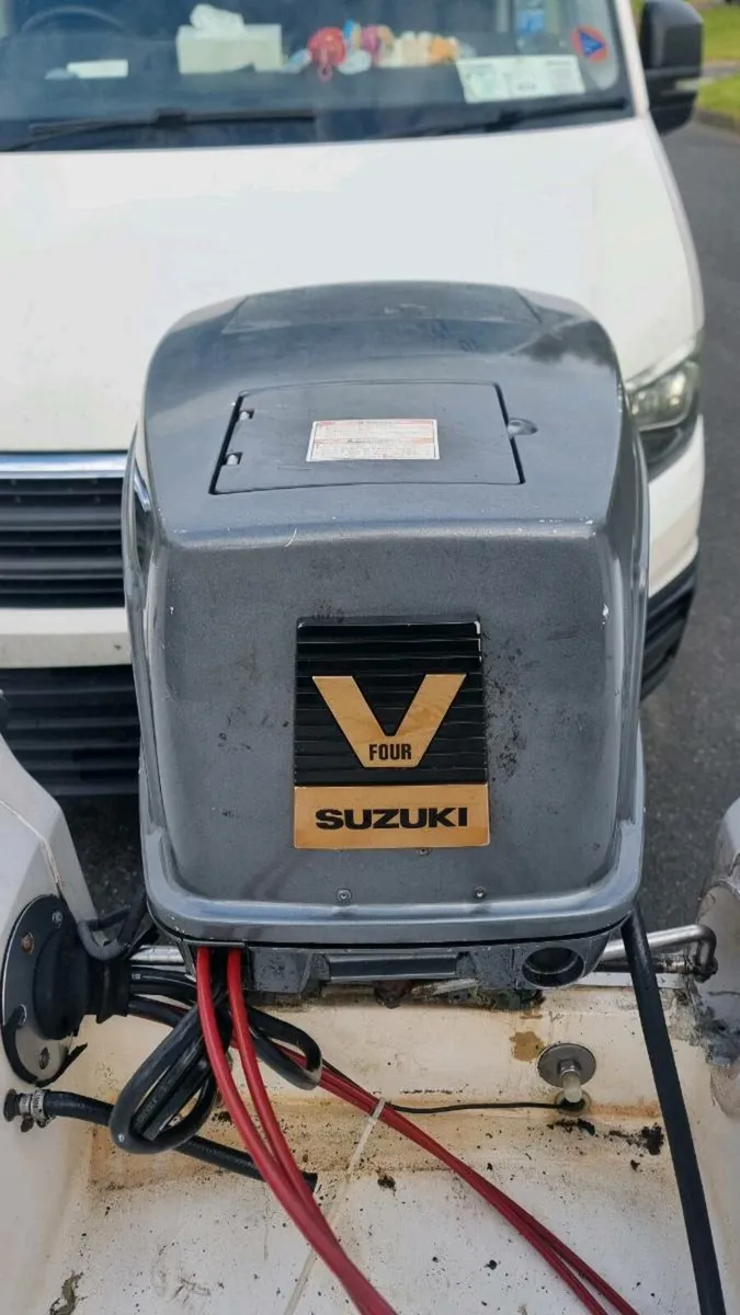 Suzuki outboard 100hp - Image 2