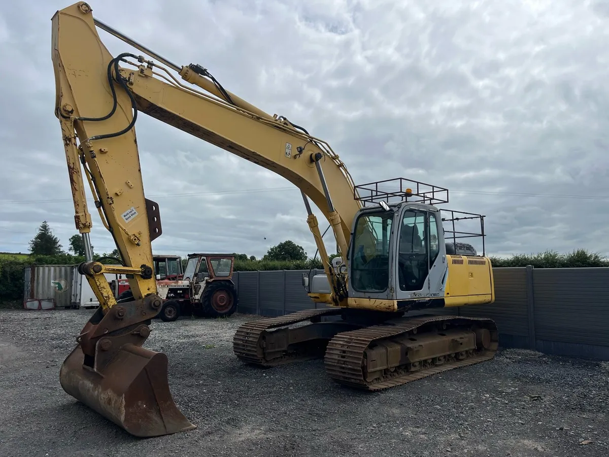 2008 Newholland E215 - Image 1