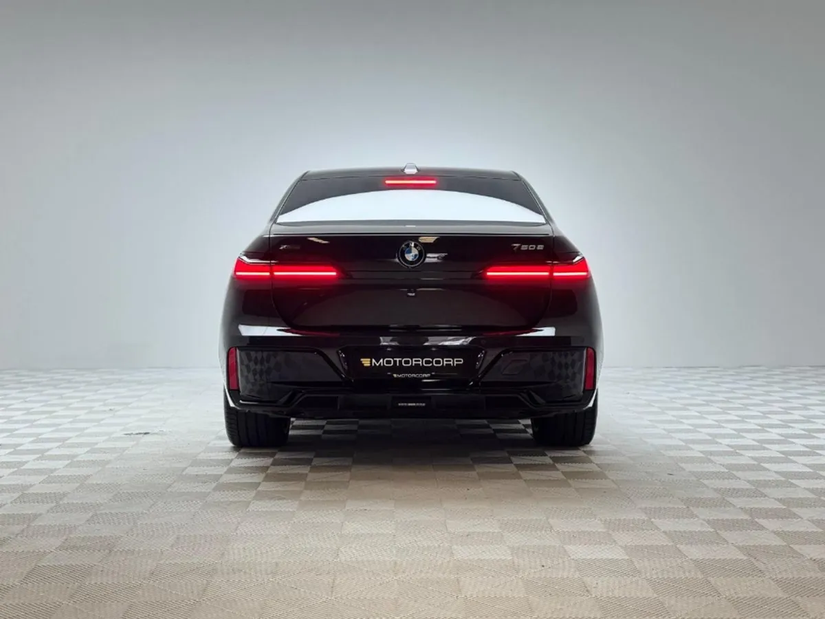 BMW 7 Series 750E M Sport Xdrive  huge Spec - Image 3