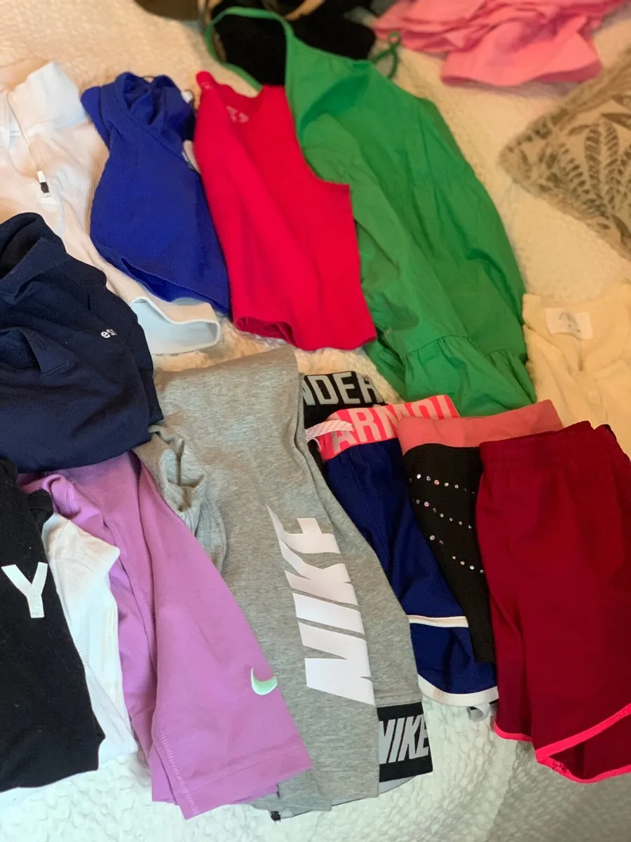 Girls clothes - Image 3