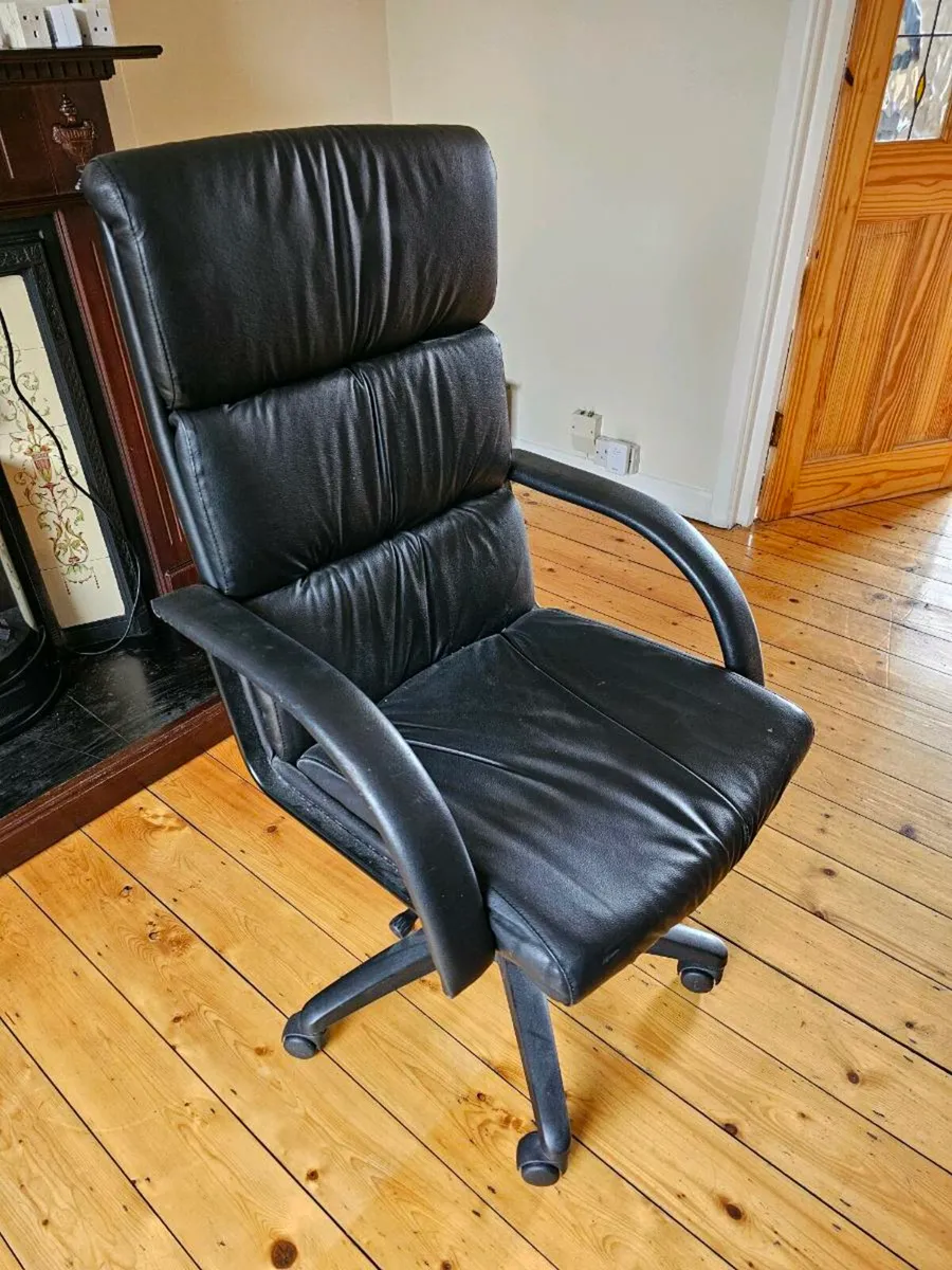 Leather office chair - Image 1