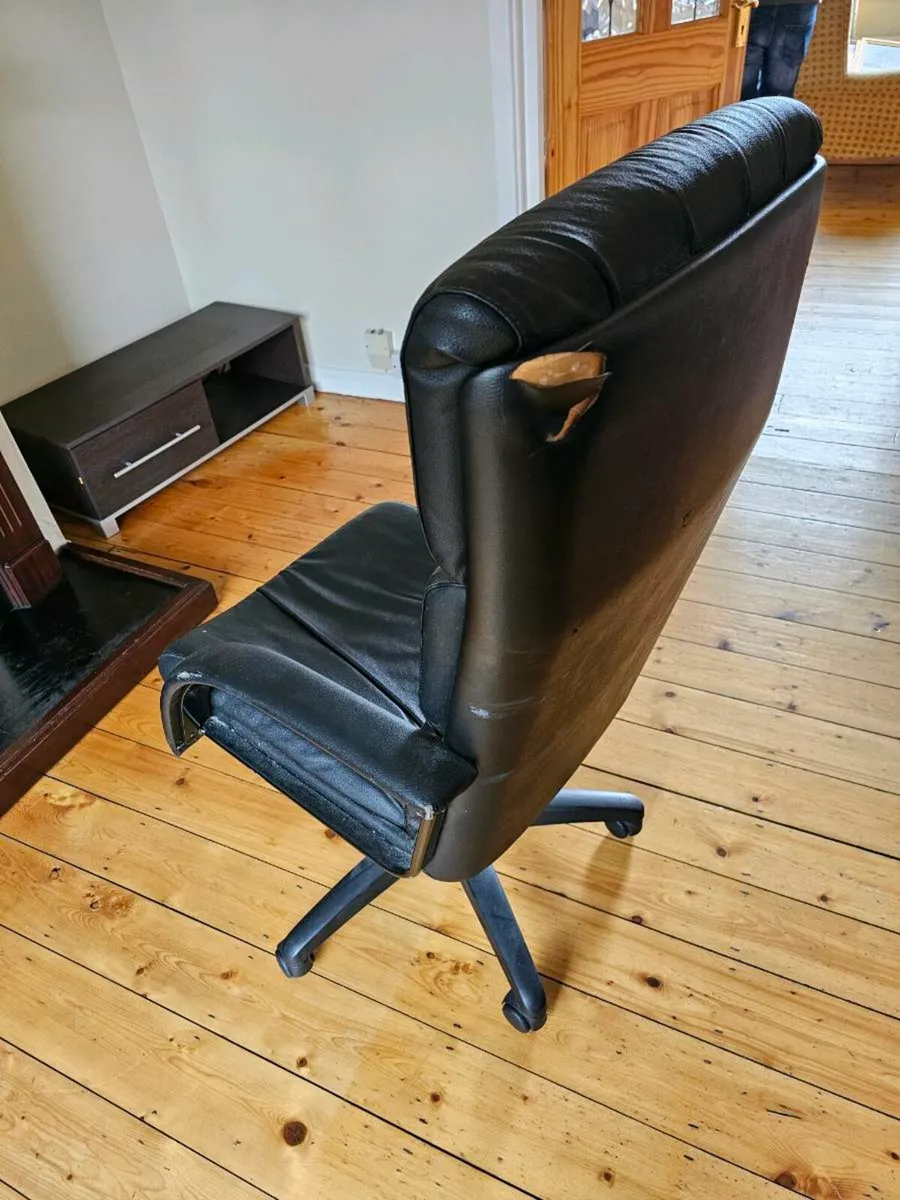 Leather office chair - Image 3