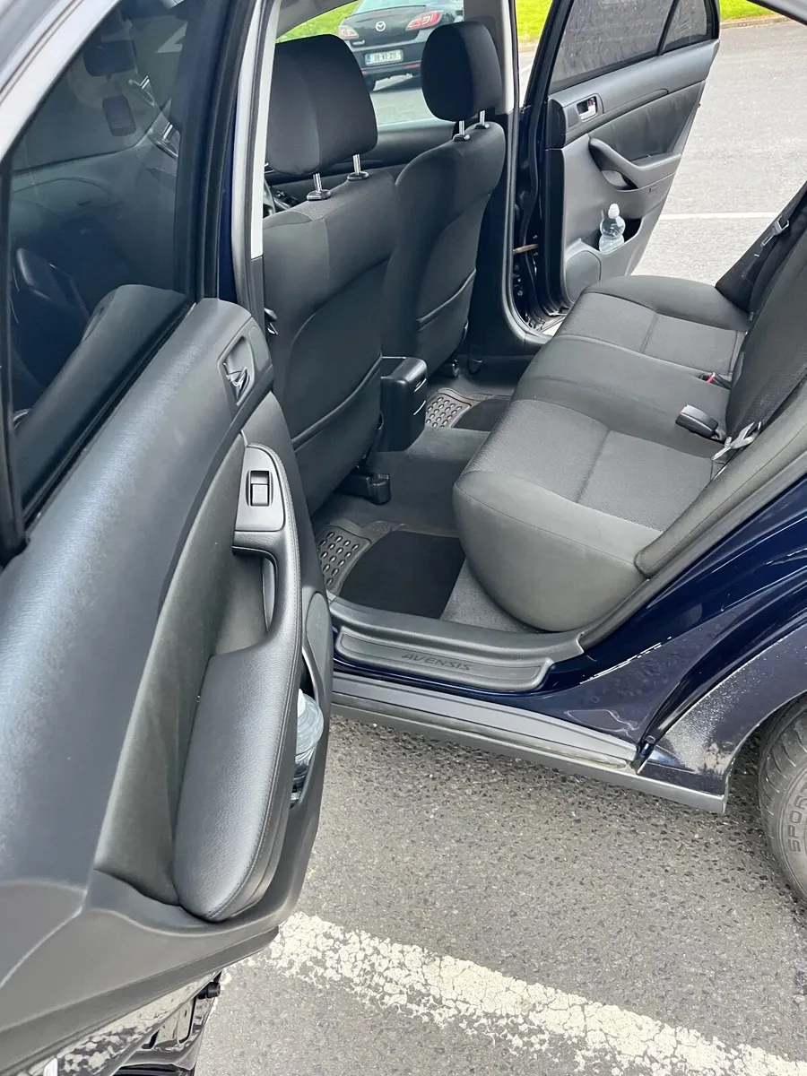 Toyota Avensis 2007 - Image 2