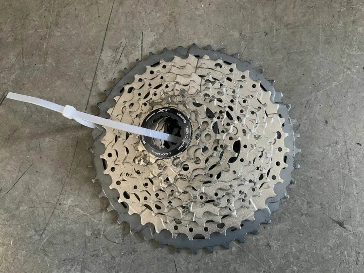 Shimano XT 11speed Group m-8000 Including Cranks. - Image 4