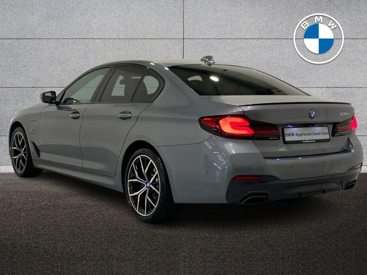BMW 5 Series 530e M Sport Saloon - Image 3