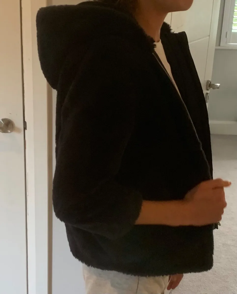 Girls coats - Image 2