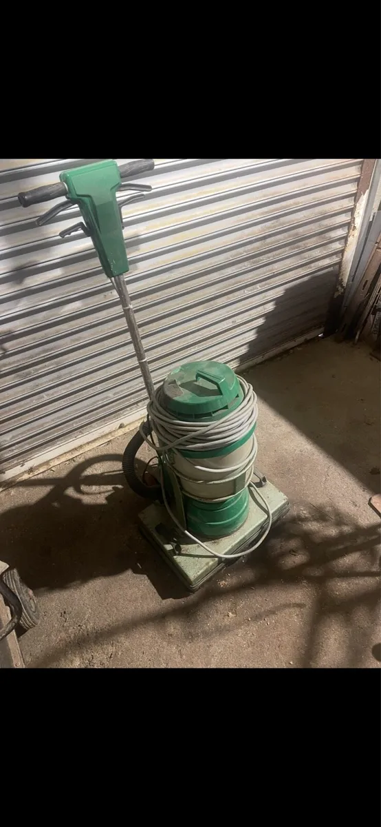 Flat and drum Floor sander for sale - Image 1
