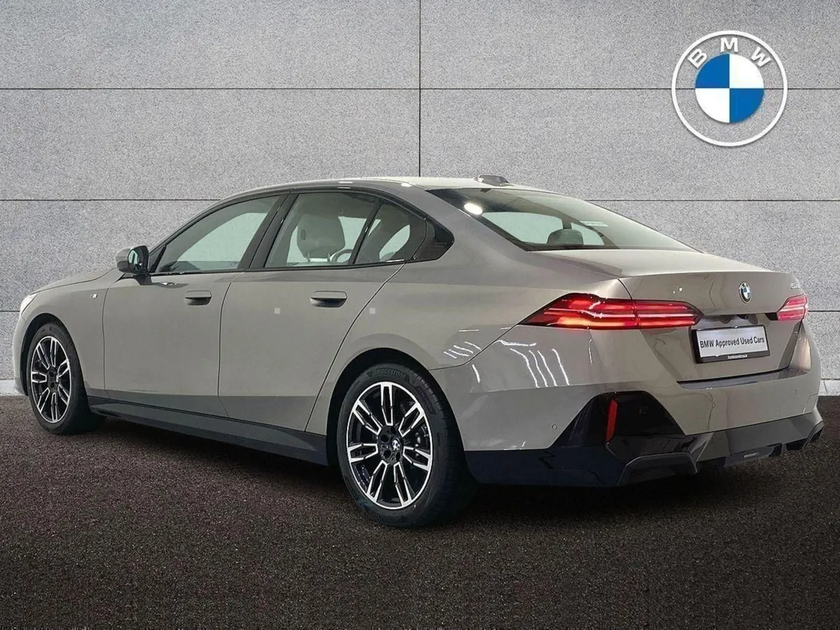 BMW 5 Series 520i M Sport Saloon - Image 3
