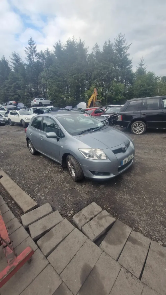 Toyota Auris 2009 - Image 1