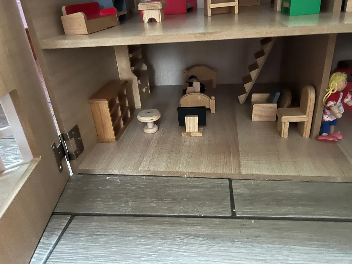 Doll House - Image 3