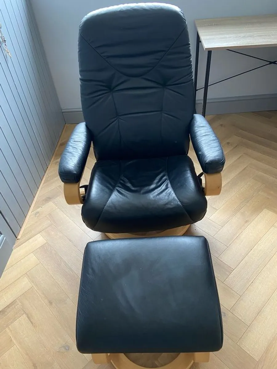 Leather recliner and leather footstool - Image 2