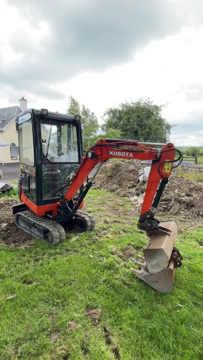 Kubota 1.5tonne mini digger - Image 3
