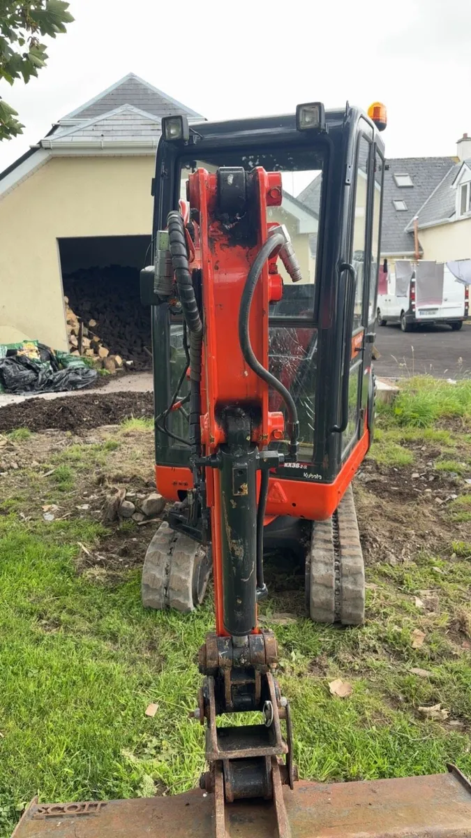 Kubota 1.5tonne mini digger - Image 4