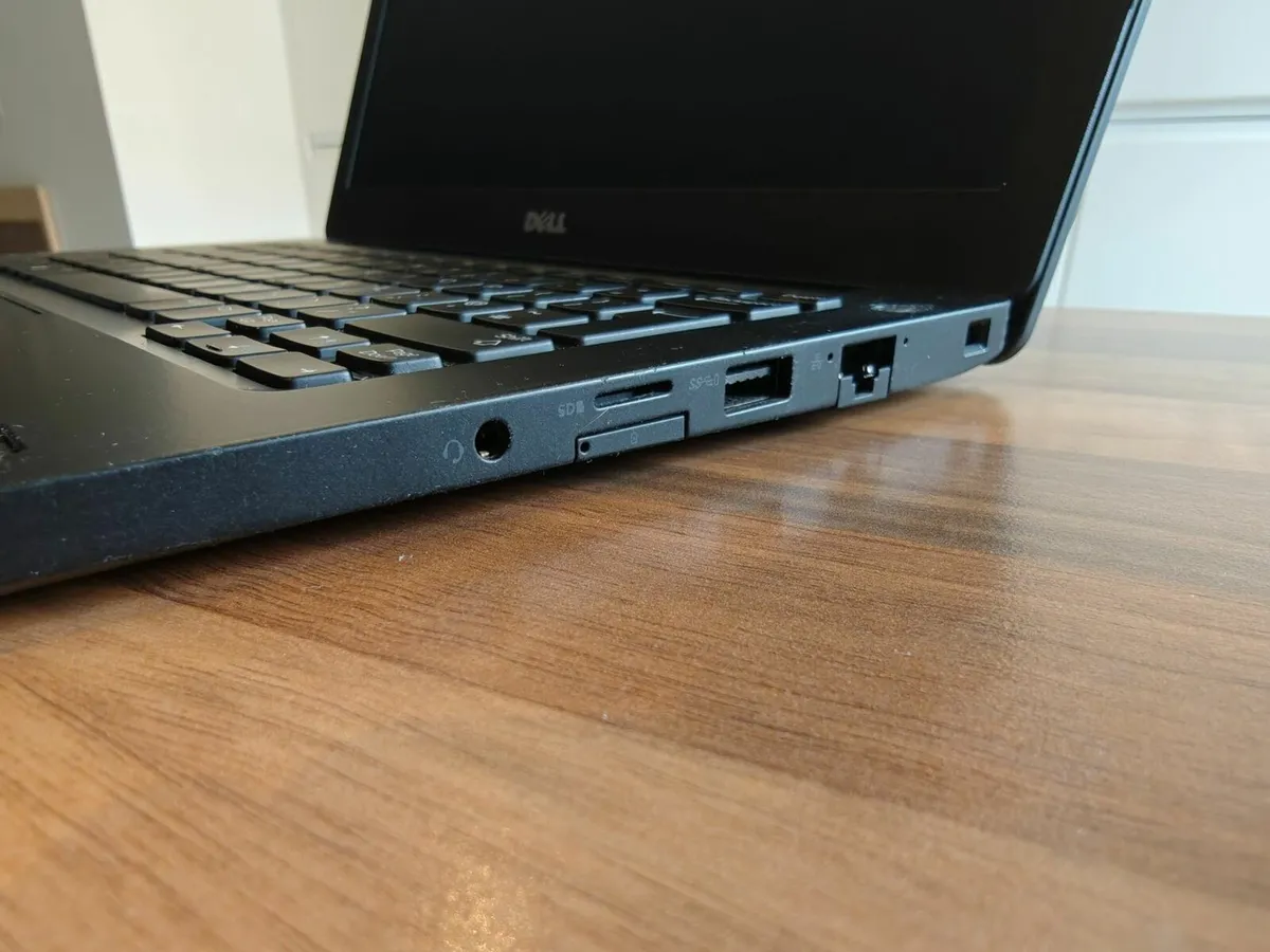 DELL Latitude E7280 Laptop | INTEL i5 | 8GB | 256G - Image 3