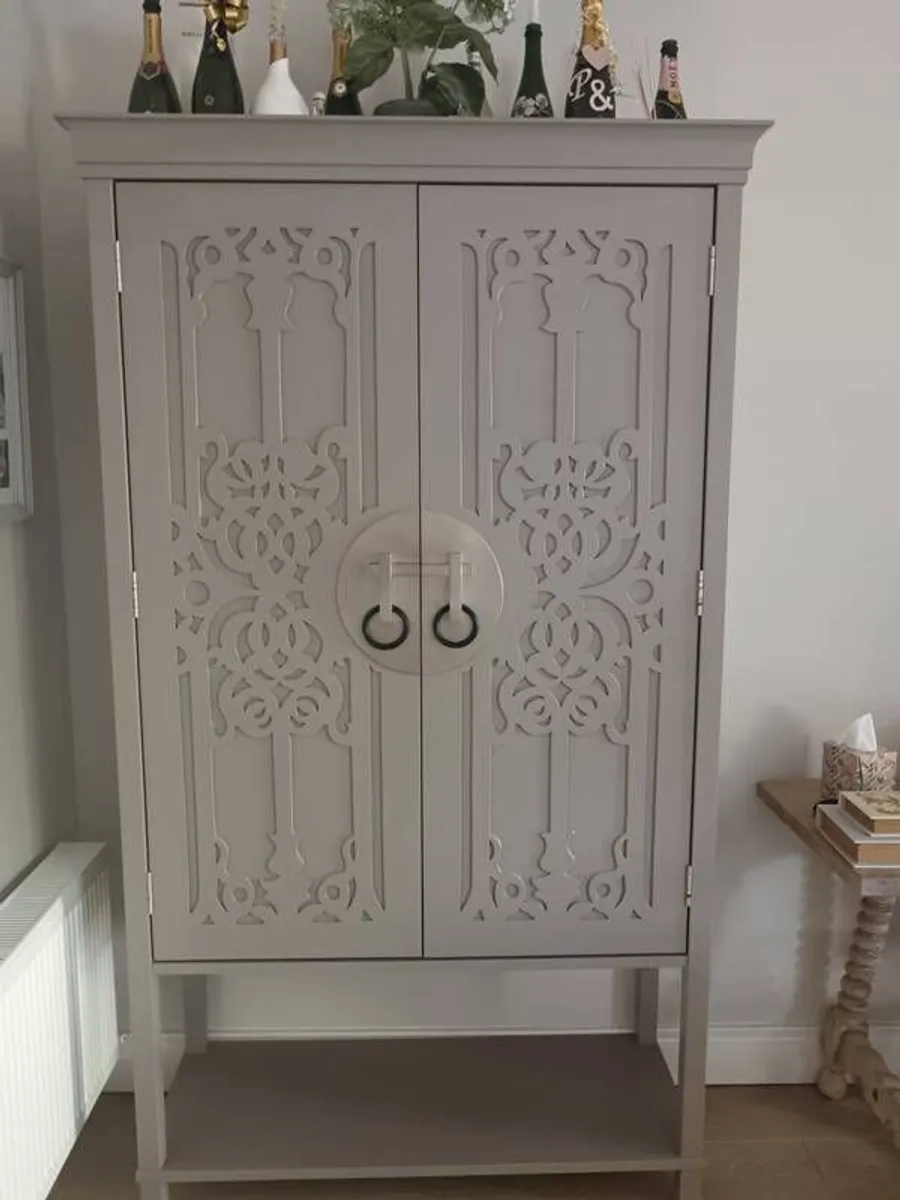 Cabinet - Image 2