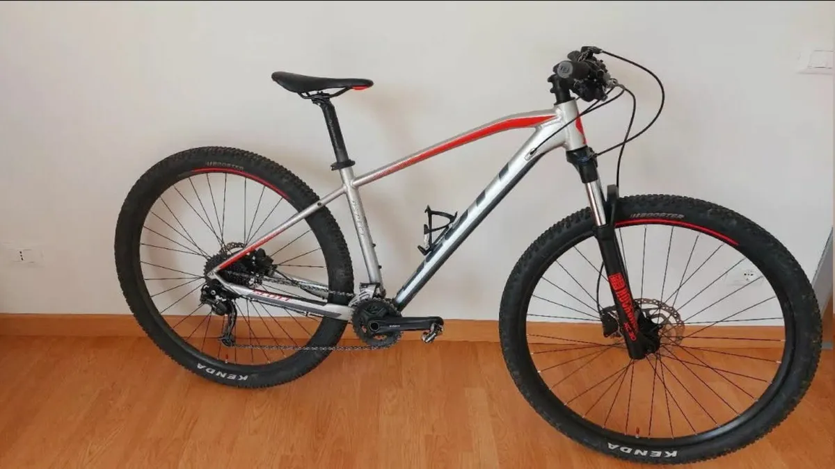 SCOTT 29 MTB Size M Great Condition - Image 4