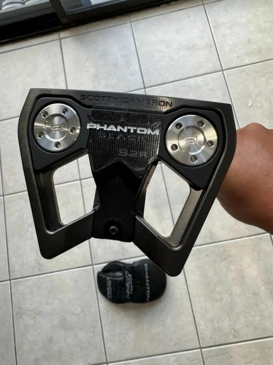 Scotty Cameron Phantom Black 9.2R - Image 1