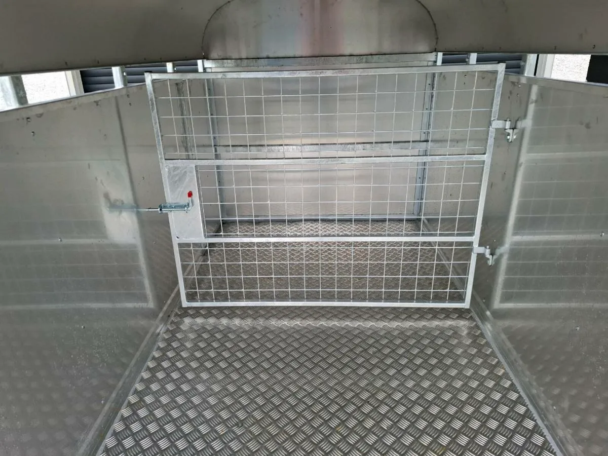 New Mc Kelvey 8ft x 5ft sheep trailer - Image 4