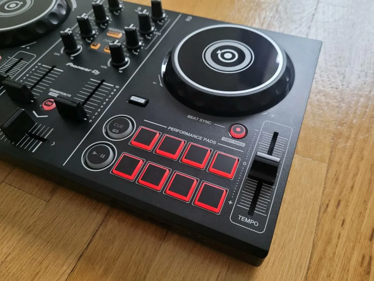 Pioneer DDJ-200 2-Channel WeDJ Smart DJ Controller - Image 2