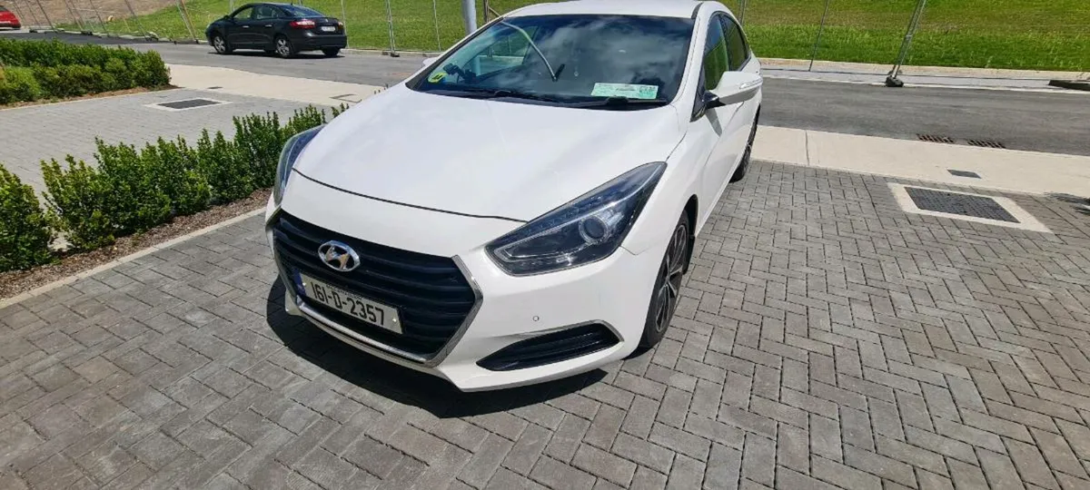 Car - Image 3